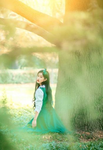短发少妇十六性感居家写真图片第5张