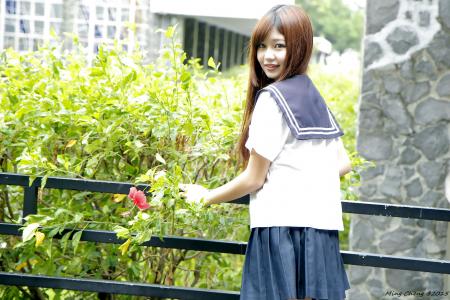 超像林志玲的美丽校花 甜美校服装写真第6张