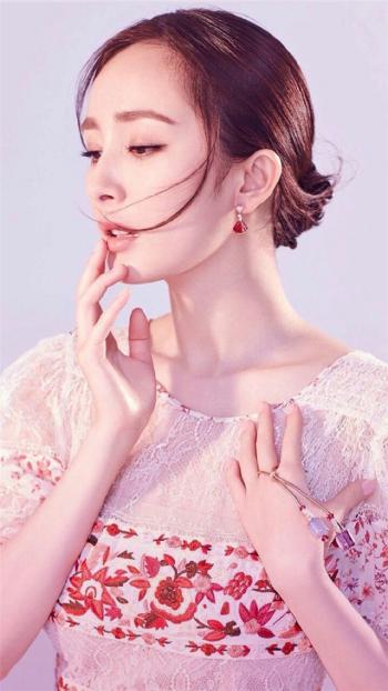 杨幂桌面壁纸之最红的内地女星第2张