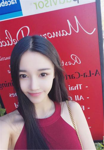 清纯校花美女生活照 长发直发美女图片大全第4张