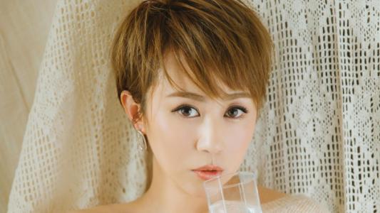 高清辽宁省丹东市宽甸满族自治美女演员马丽性感写真图片第0张