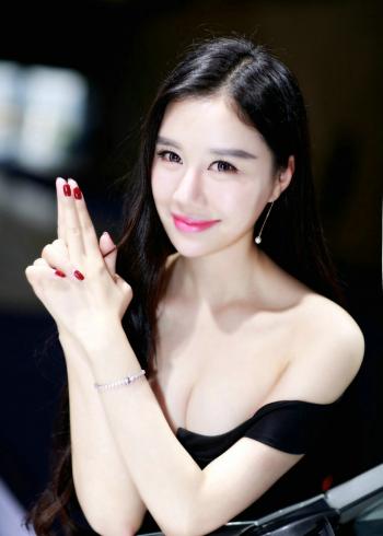 妖艳美女图片 _ 第(3)张