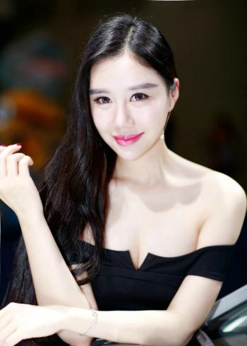 妖艳美女图片 _ 第(4)张