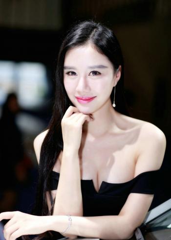妖艳美女图片 _ 第(5)张