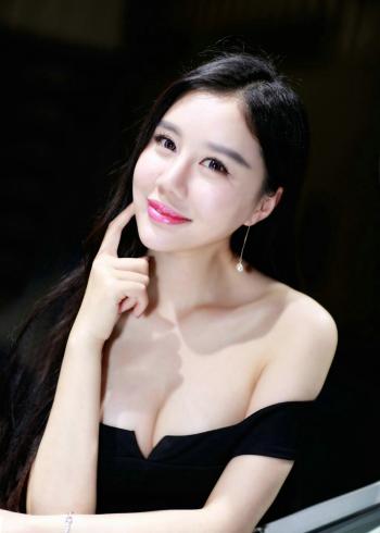 妖艳美女图片 _ 第(9)张