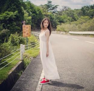 倪妮v和angelababy 共同上某杂志封面图片第4张