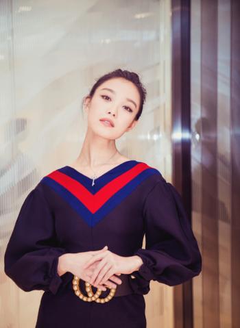 性感女星倪妮礼服行走在戛纳明艳动人第4张