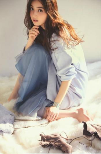 高清日本美女惊为天人的清纯美女佐佐木希早期青涩唯美艺术写真高清图片第0张