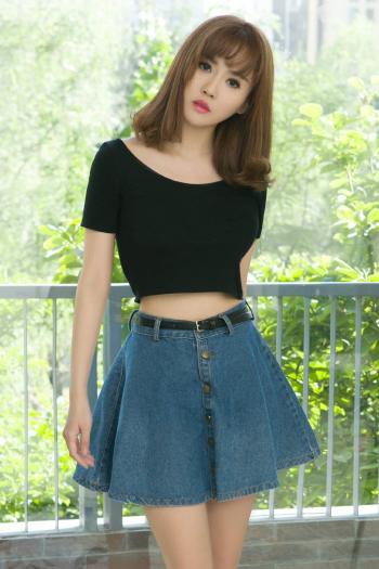 短发透视装美女性感高跟黑丝美腿诱人写真图片第6张