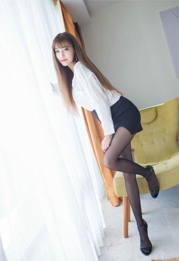 短发少妇十六性感居家写真图片第6张