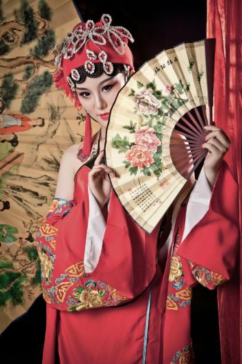 肚兜美女图片 _ 第(3)张