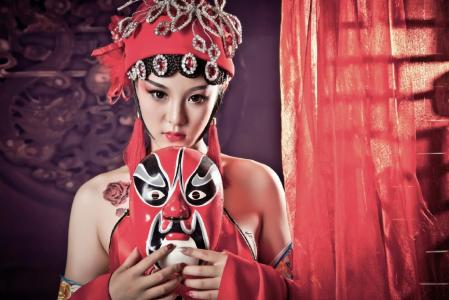 肚兜美女图片 _ 第(4)张