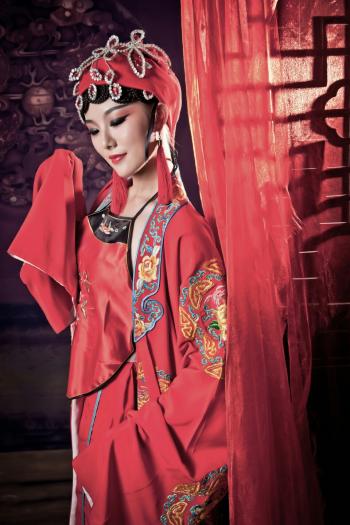 肚兜美女图片 _ 第(6)张