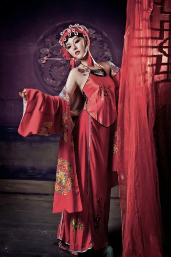 肚兜美女图片 _ 第(9)张