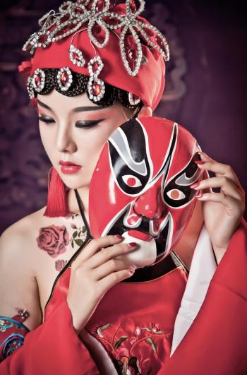 肚兜美女图片 _ 第(10)张