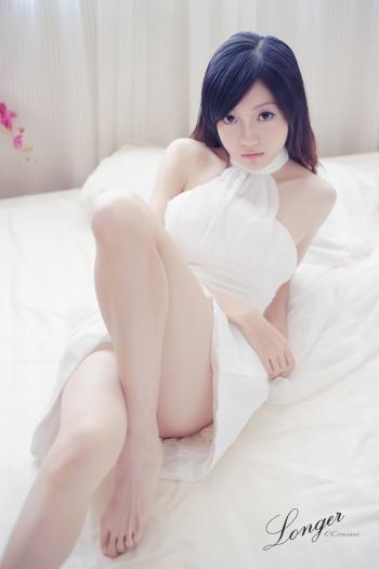 美女湿身图片 _ 第(1)张