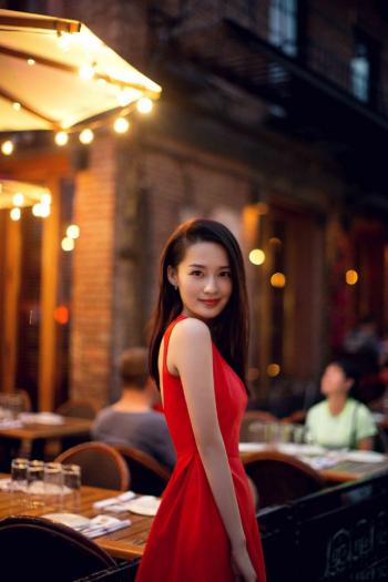 李沁气质迷人养眼图片第5张