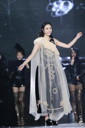 美女李莎图片 _ 第(8)张