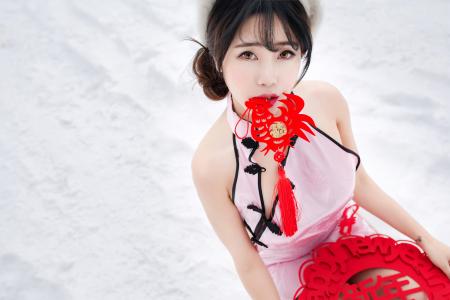 肚兜美女图片 _ 第(9)张