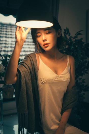 最流行表情包颓废伤感美性感私房照图片第3张