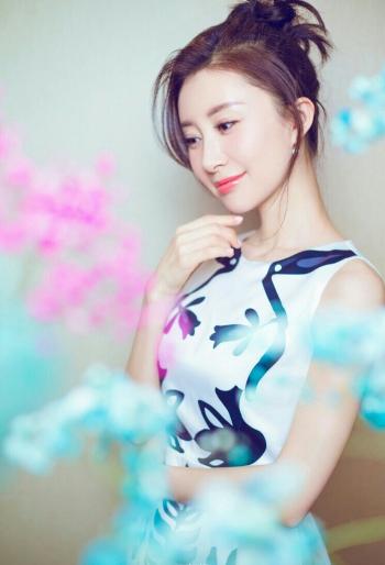 高清吉林美女演员舒畅清新文艺写真图片第0张