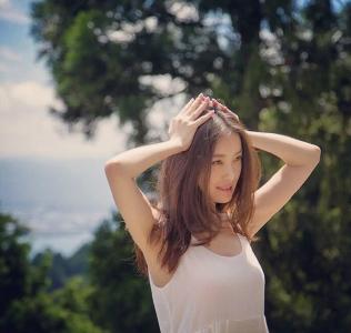 倪妮2014活动大图集第十弹 与angelababy等共获微博女神第3张