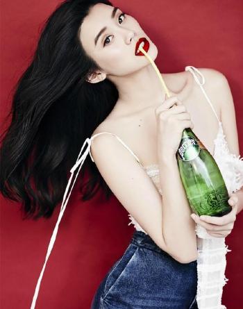 中国内地上海女模特奚梦瑶魅惑红唇曼妙身材性感大片写真第2张