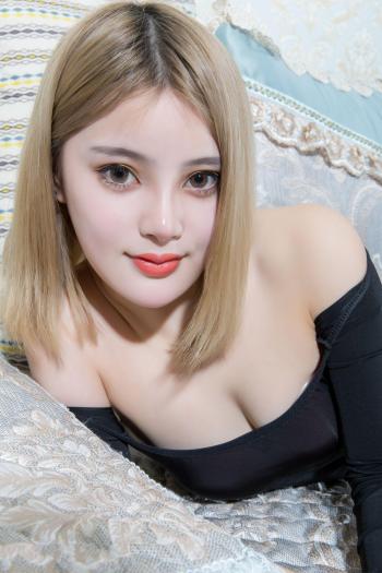 丰满的胸部图片 _ 第(6)张