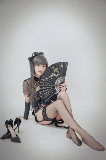 洛天依金丝雀可爱萝莉丝袜美腿Cosplay写真第1张