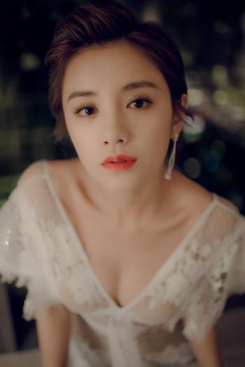 女星伊一图片 _ 第(5)张