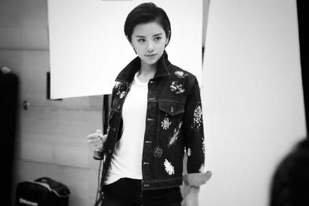 女星伊一图片 _ 第(6)张