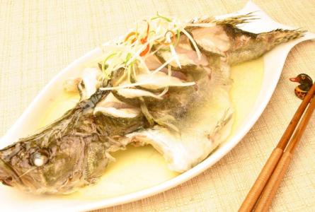 高清贵州特色小吃美食清蒸漓江桂鱼图片第6张