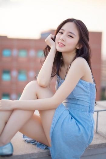 非主流个性大眼美女性感无敌极致电眼诱惑自拍照图片第6张