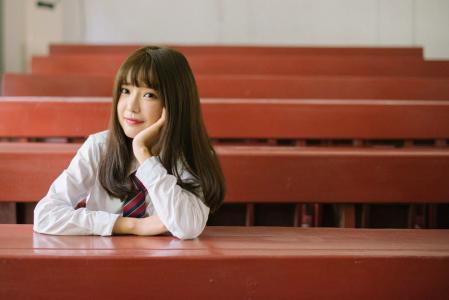 高清中国内地贵州省贵阳女演员可爱呆萌花季少女游乐场清新阳光宁静写真图片第2张