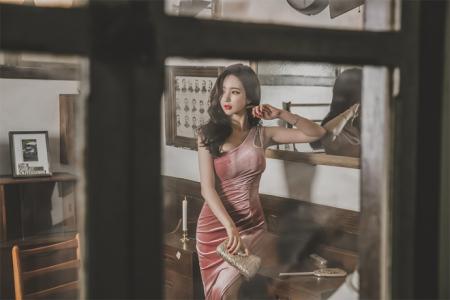 礼服美女图片 _ 第(8)张