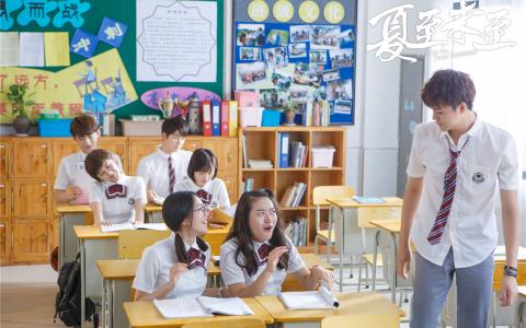 电视剧《夏至未至》单人海报图片第4张