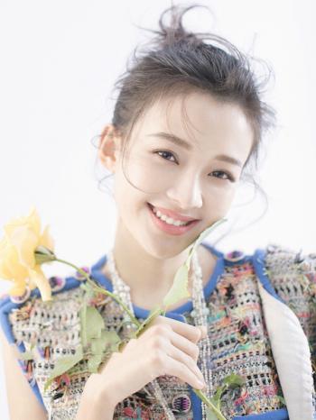 主持人李湘写真图片:清新淡雅宛若仙子第0张