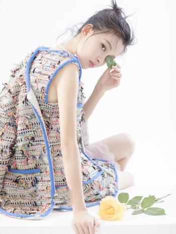 主持人李湘写真图片:清新淡雅宛若仙子第2张