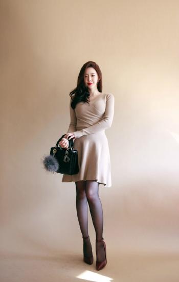诱惑性感可爱童颜女神私房凹凸有致美女图第0张