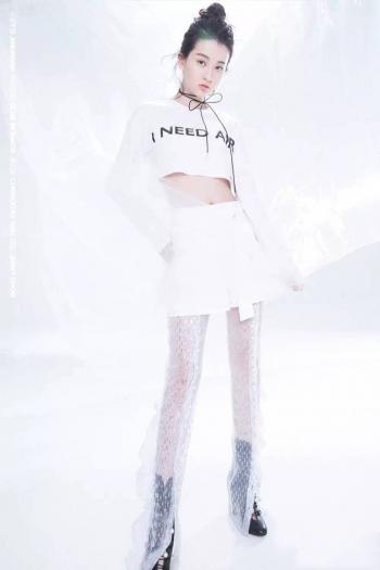 高清中国内地黑龙江省哈尔滨女演员乔欣甜美养眼写真图片桌面壁纸第1张