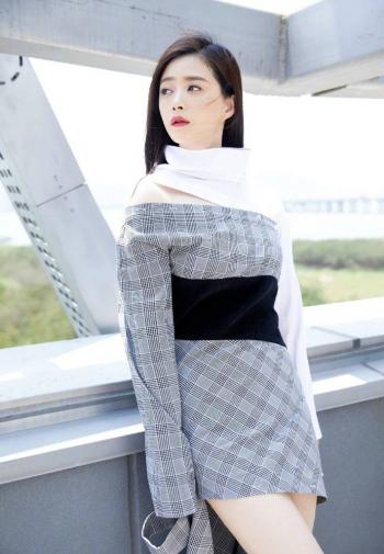 高清内地祖籍湖南益阳女演员蒋欣气质迷人写真图片第3张