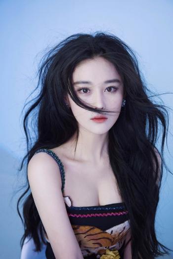 张馨予侠骨柔情古风写真图片第0张