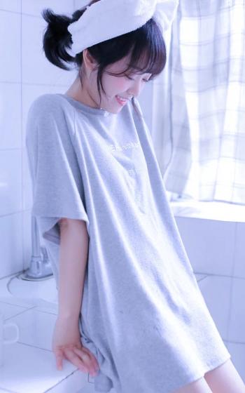 妖媚美女图片 _ 第(4)张