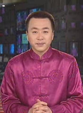 主持人纳森乌日塔图片  央视主持人图片第4张