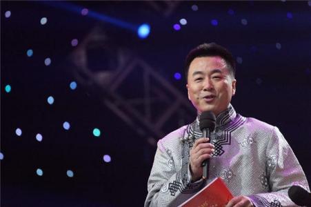 主持人纳森乌日塔图片  央视主持人图片第5张