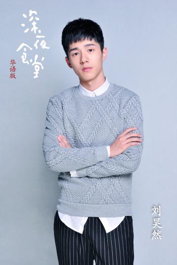 深夜寂寞的女人  性感丰满美女床上自拍照第2张