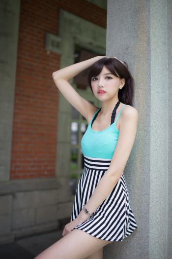 甜美女生图片 _ 第(1)张