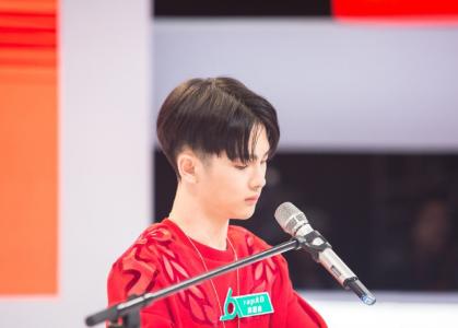 高清大陆男明星周震南高清帅气图片第4张