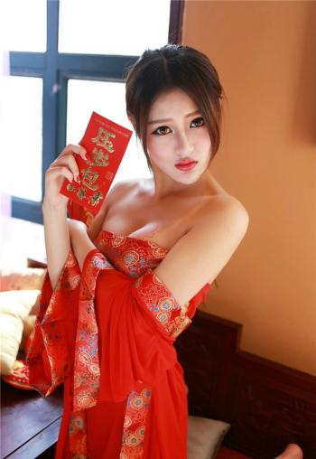 肚兜美女图片 _ 第(1)张