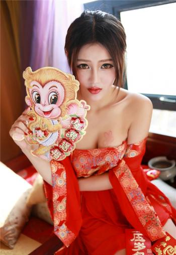 肚兜美女图片 _ 第(3)张